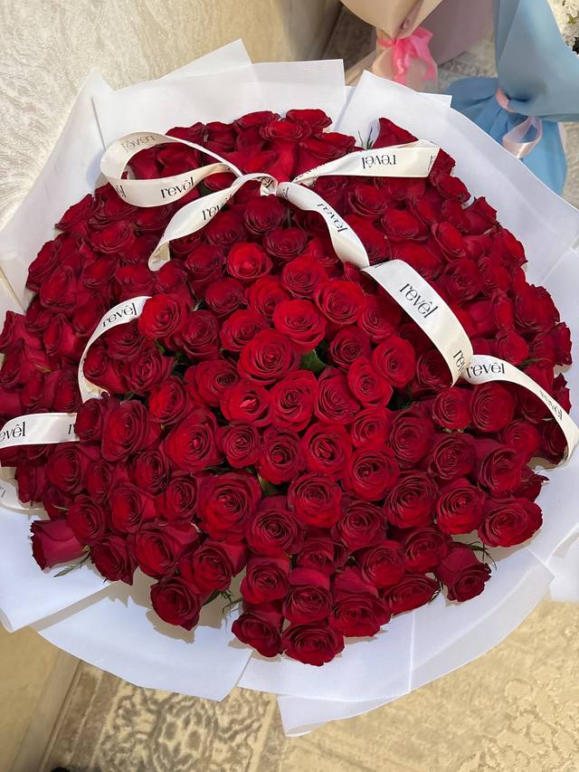 Букет: Букет из 151 кустовой розы